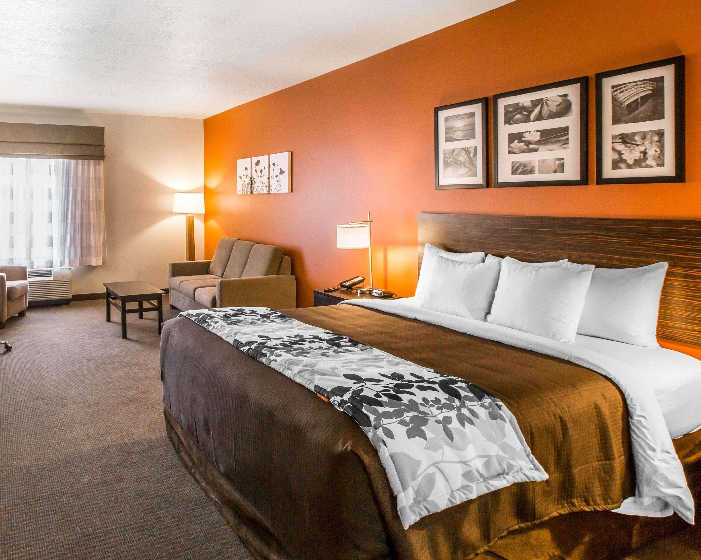 Sleep & At Powell Hotel