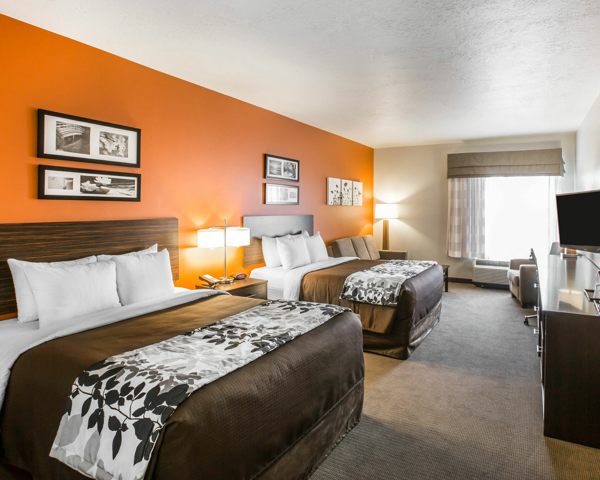 Sleep & At Powell Hotel 2*