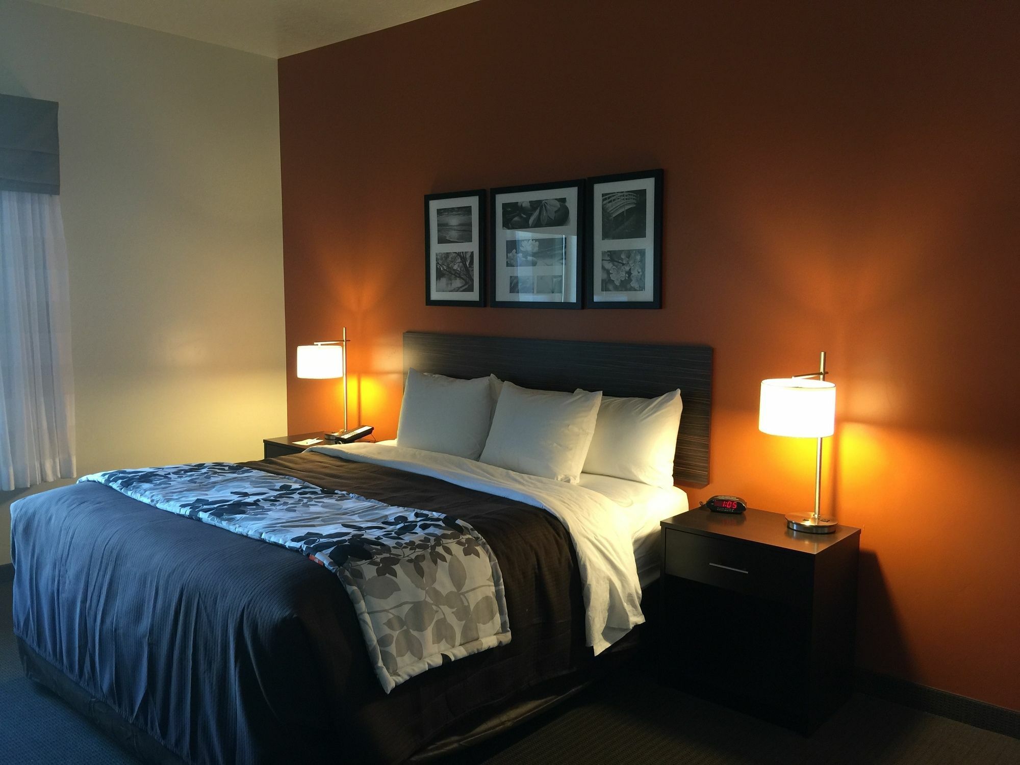 Hotel Sleep & At Powell Page